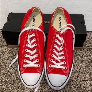 EUC Women’s 12/Men’s 10 Red Converse AllStars